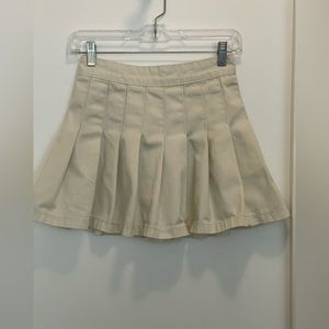 Size Small- Pacsun J Galt off white pleated skirt